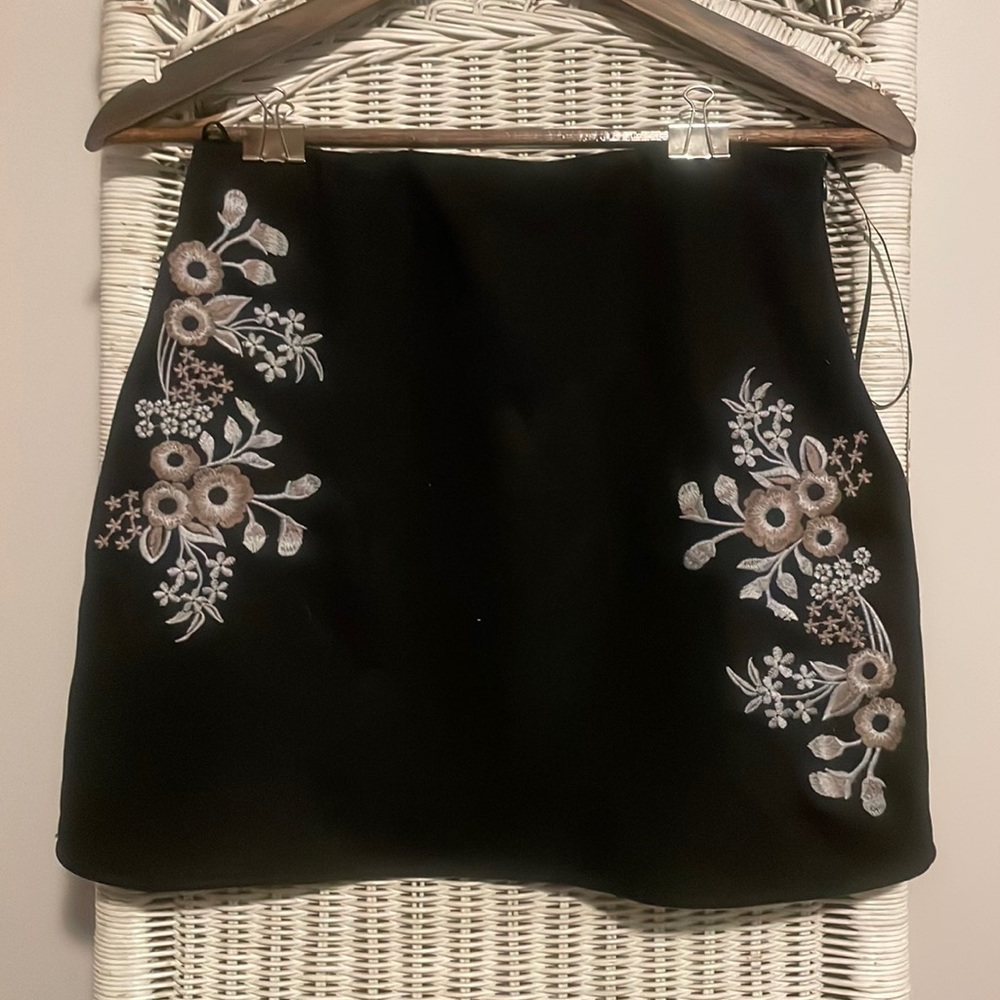 Francesca’s Jun & Ivy small black skirt